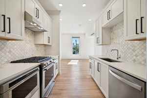 featured image of 40 E Lincoln St