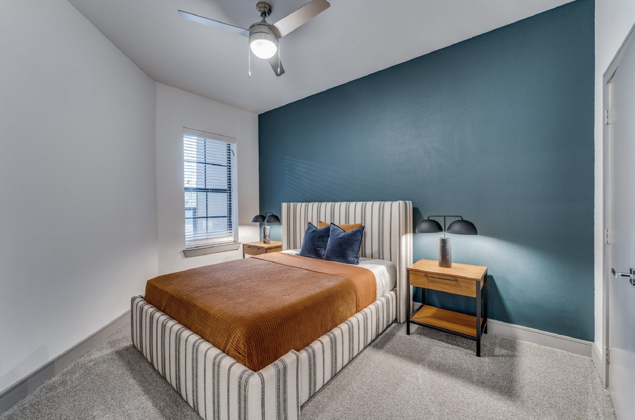 4241 South Congress Avenue - Photo 5 of 16