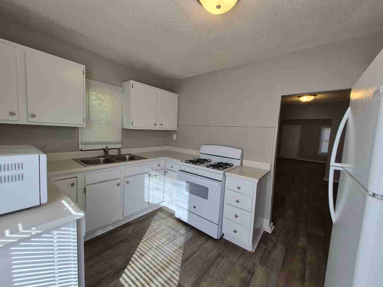 2722 Sheridan Ave - Photo 2 of 25