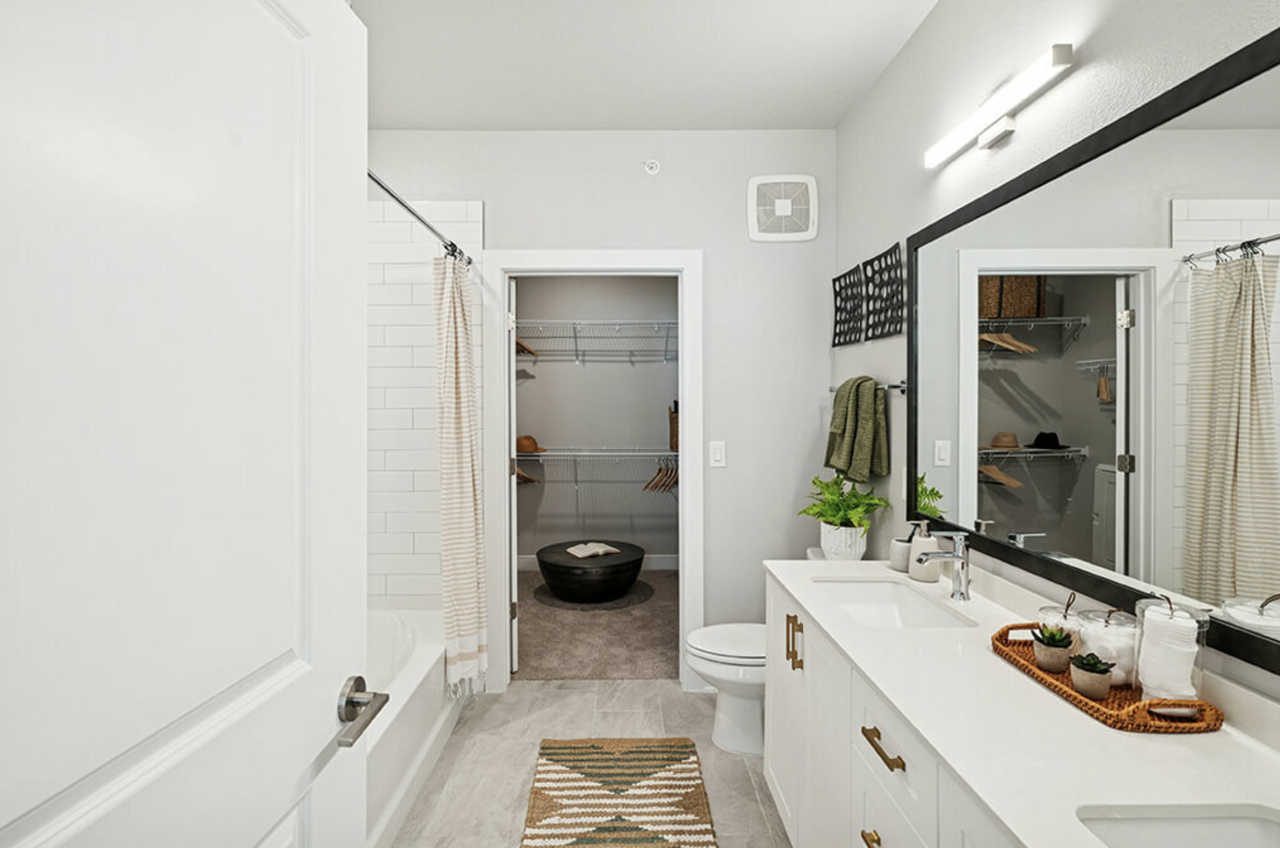 8800 South Congress Avenue - Photo 4 of 14