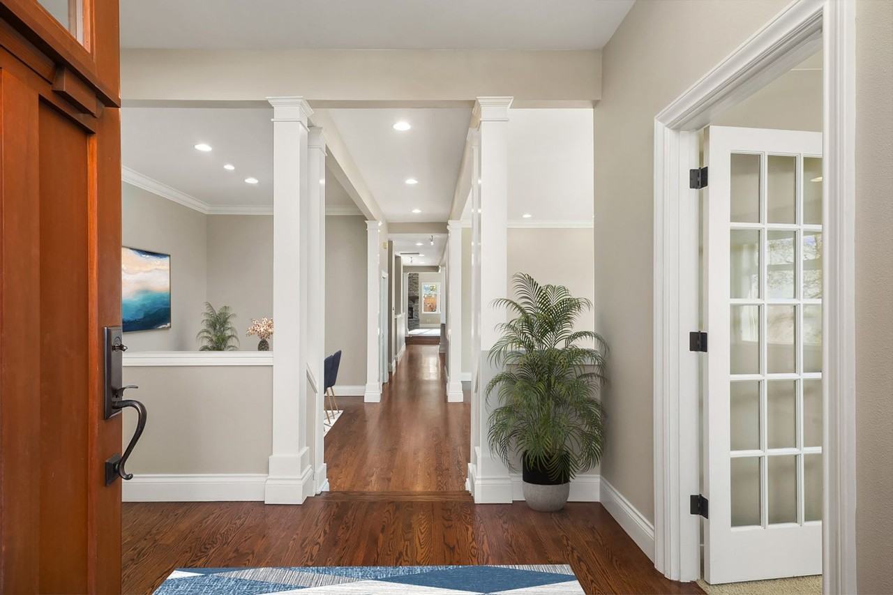 10321 Ne 55th St - Photo 4 of 40