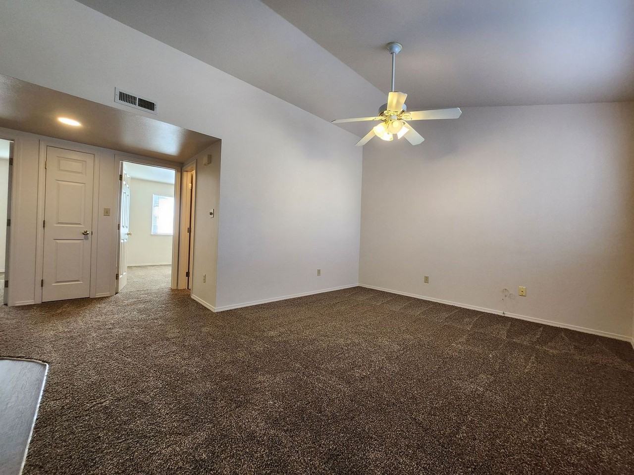 6655 Dublin Loop W - Photo 7 of 19