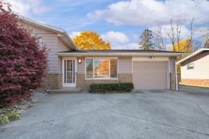 featured image of 1332 W Glenlord Rd #NA