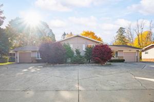 featured image of 1332 W Glenlord Rd #NA