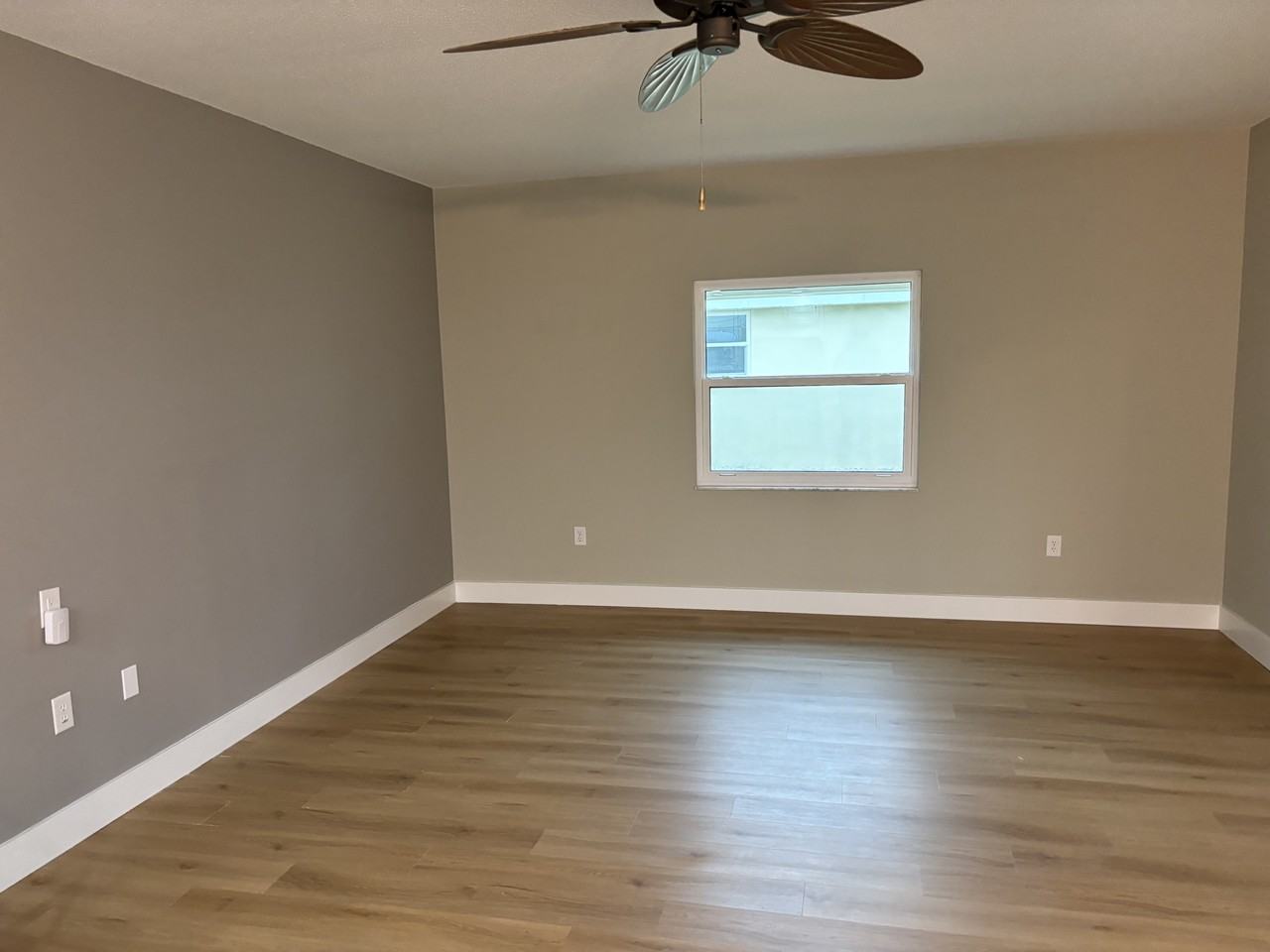 5935 Tidewood Ave #NA - Photo 2 of 5