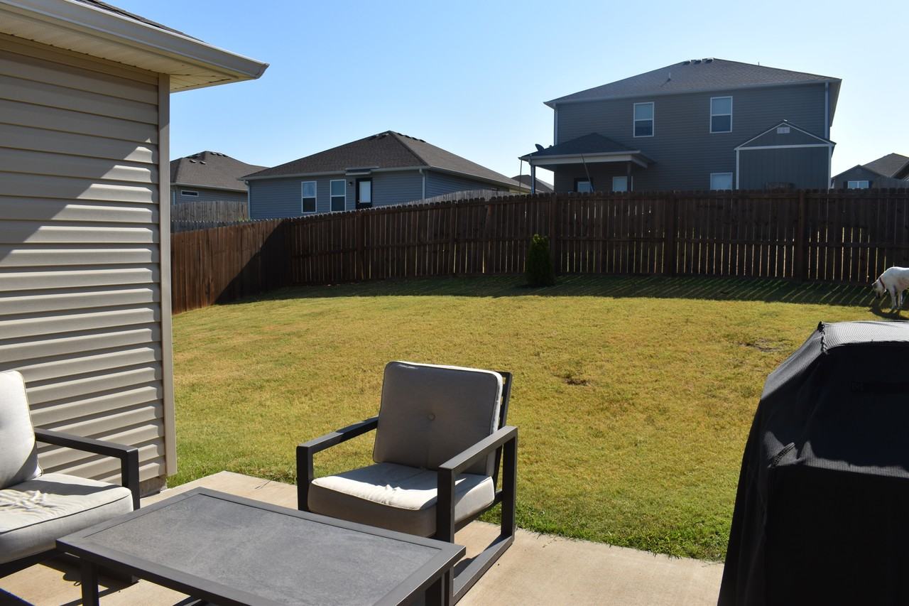 515 Ashwood St #NA - Photo 2 of 24