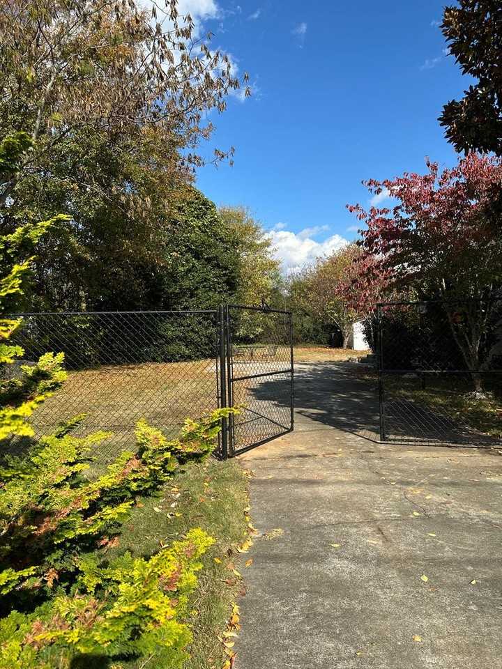 35 Burdette St - Photo 5 of 18