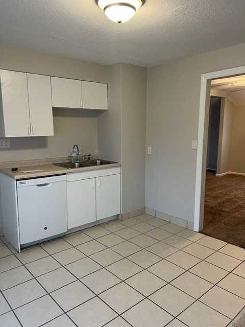 3567 S 31st St - Photo 6 of 9