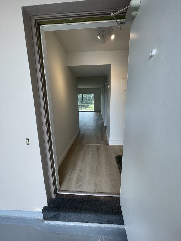 2441 Sw 82nd Ave #204 - Photo 3 of 34