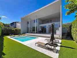 featured image of W McIntyre St & Warren Ln