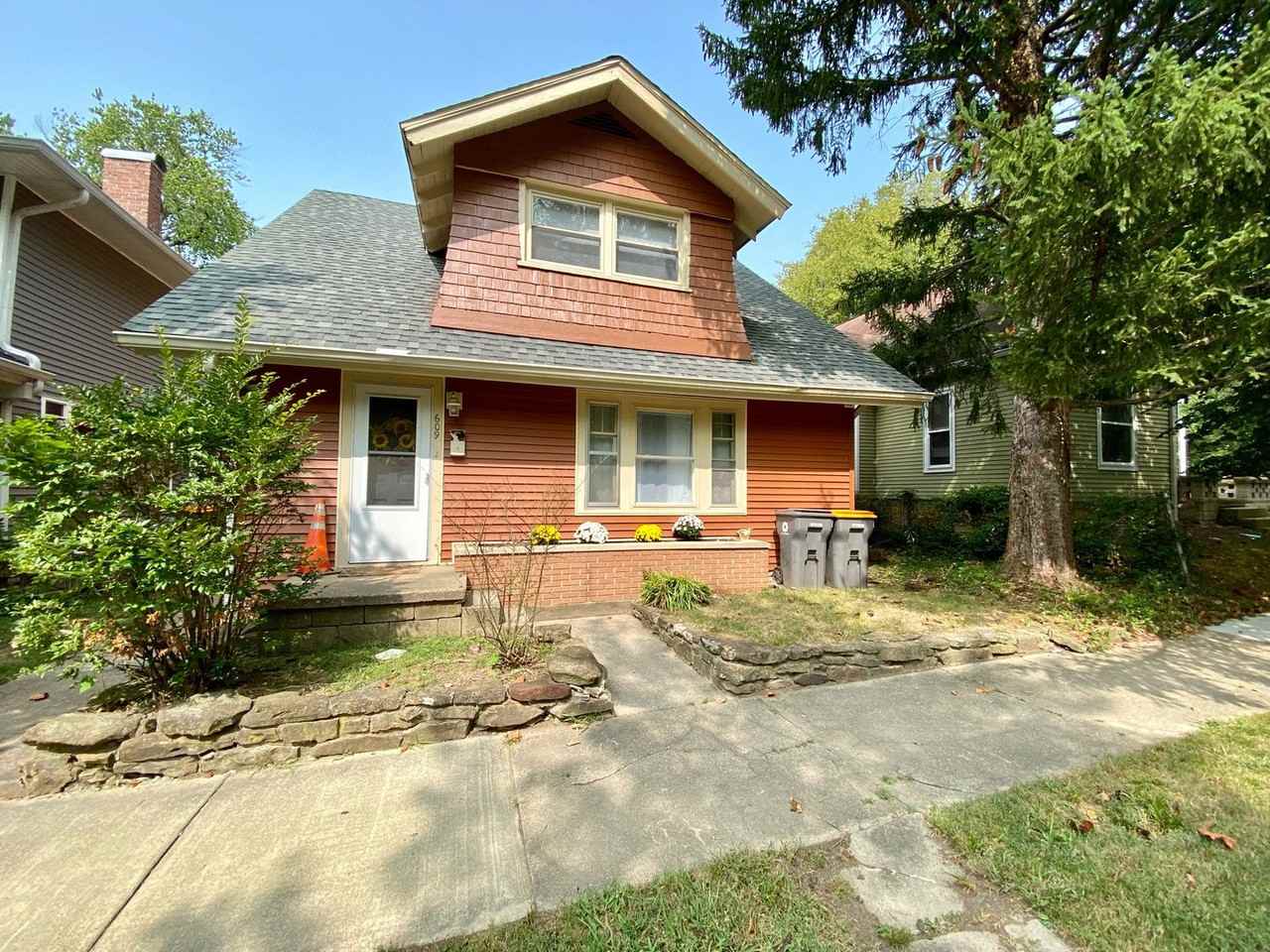 609 E University St - Photo 2 of 19