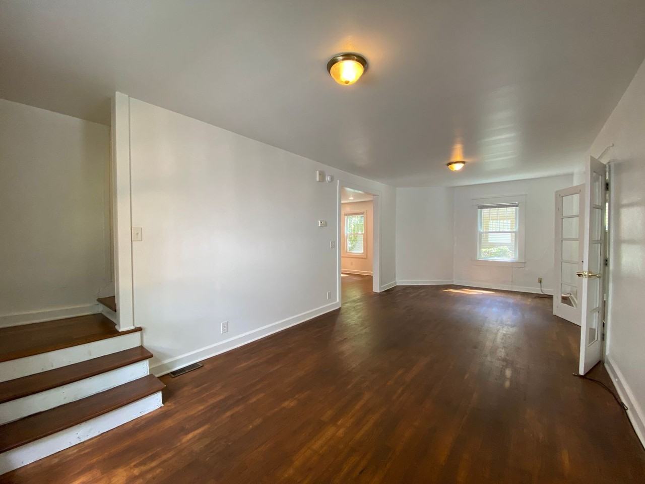 609 E University St - Photo 4 of 19