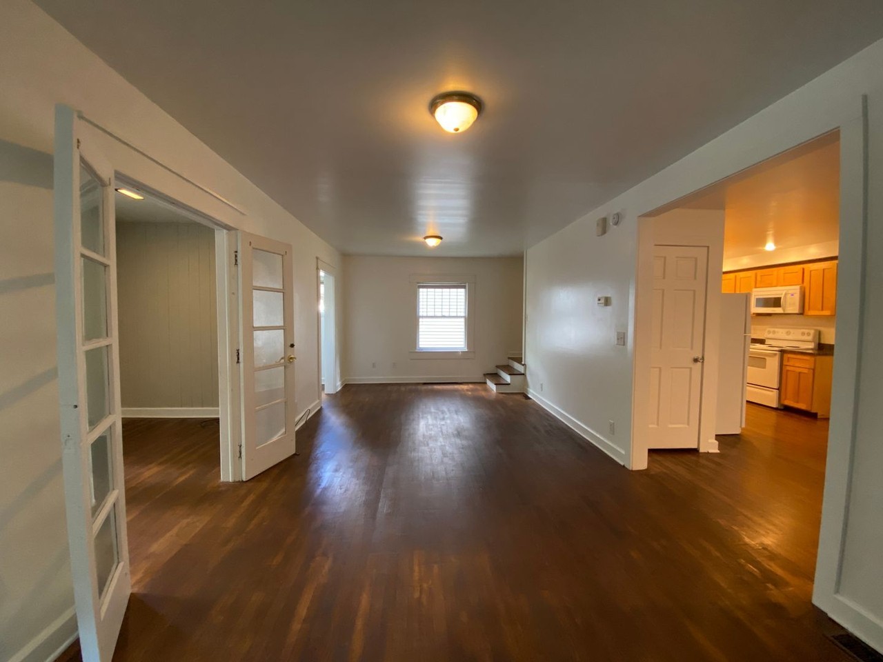 609 E University St - Photo 5 of 19