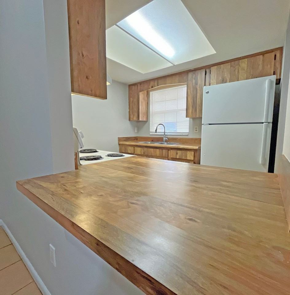 9509 Fieldview Cir #A - Photo 7 of 18