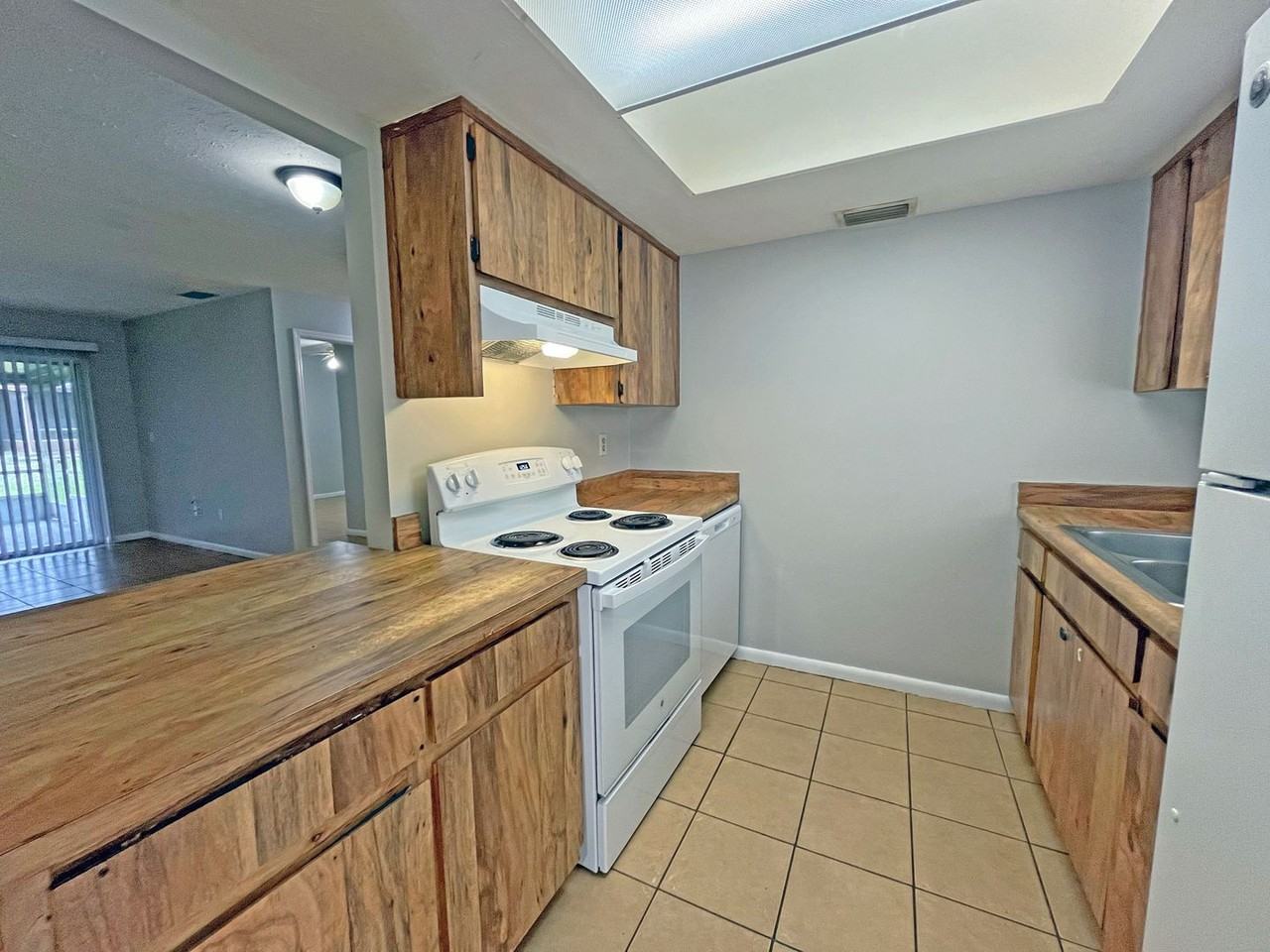 9509 Fieldview Cir #A - Photo 5 of 18