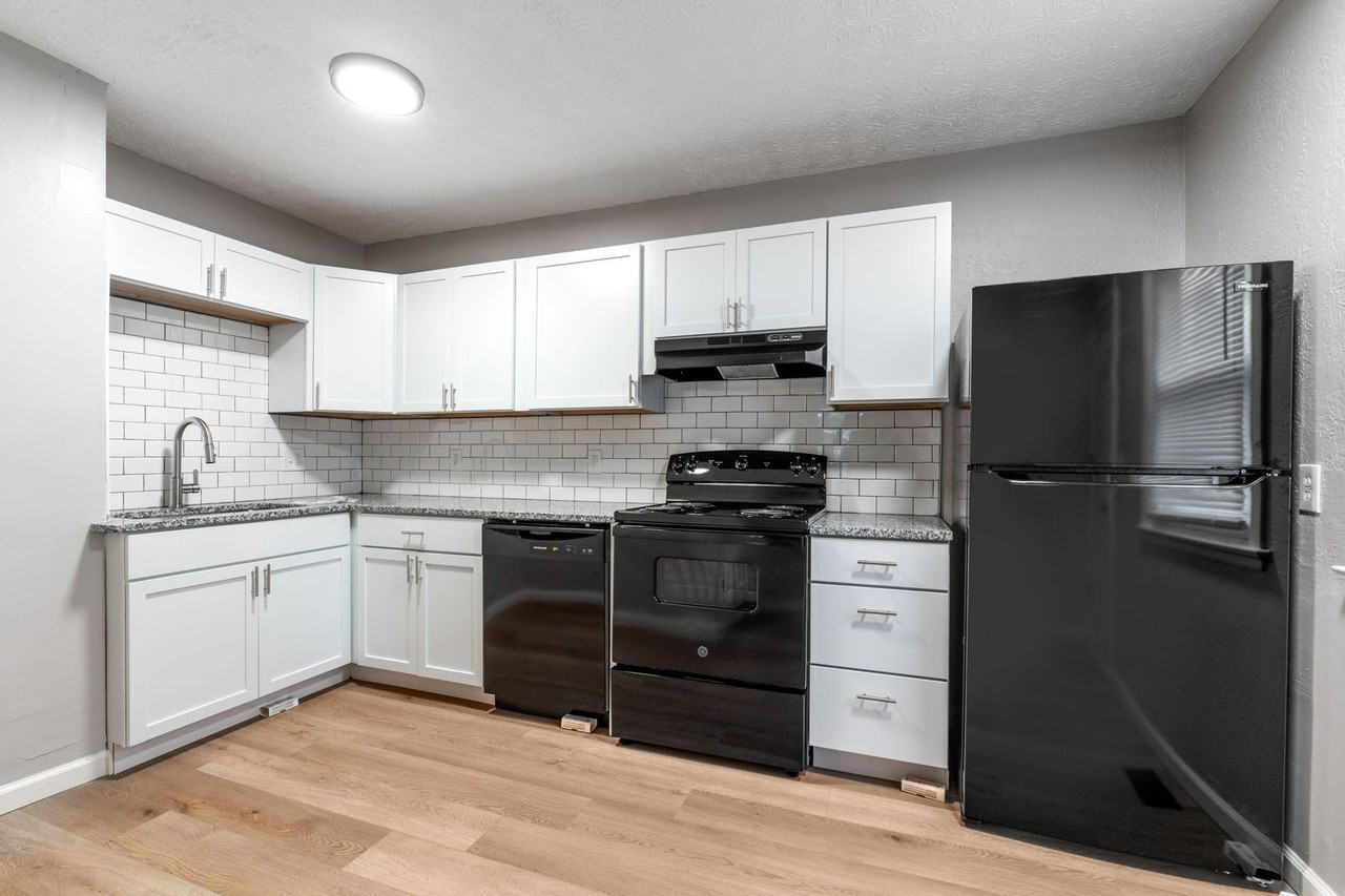 751 E Tulane Rd - Photo 2 of 10