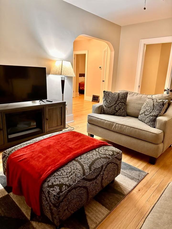 2712 N 61st St - Photo 3 of 30