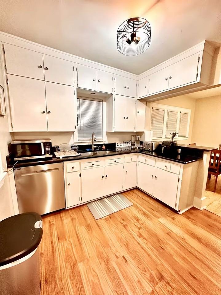 2712 N 61st St - Photo 7 of 30