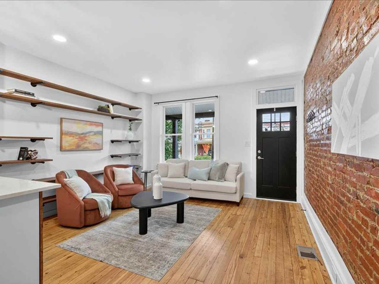 584 N Plum St - Photo 7 of 48