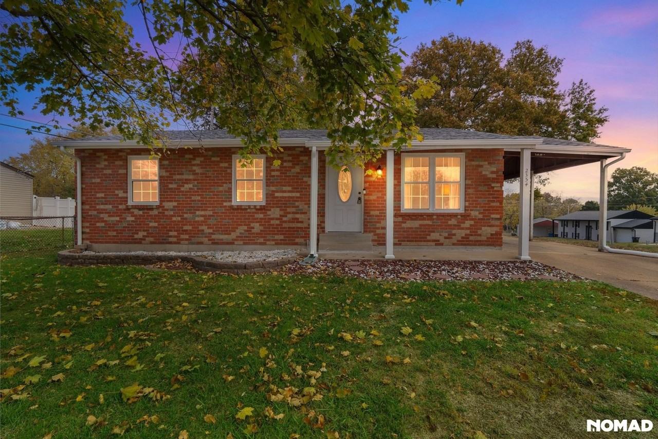 2354 Jackson Drive - Photo 2 of 31