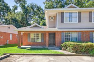 featured image of 1905 Honeysuckle Drive