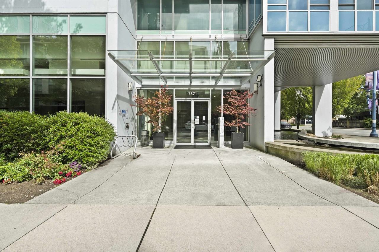 7371 Westminster Highway #702 - Photo 2 of 11