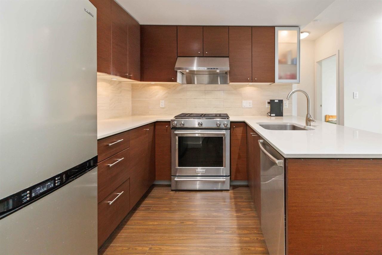 7371 Westminster Highway #702 - Photo 7 of 11