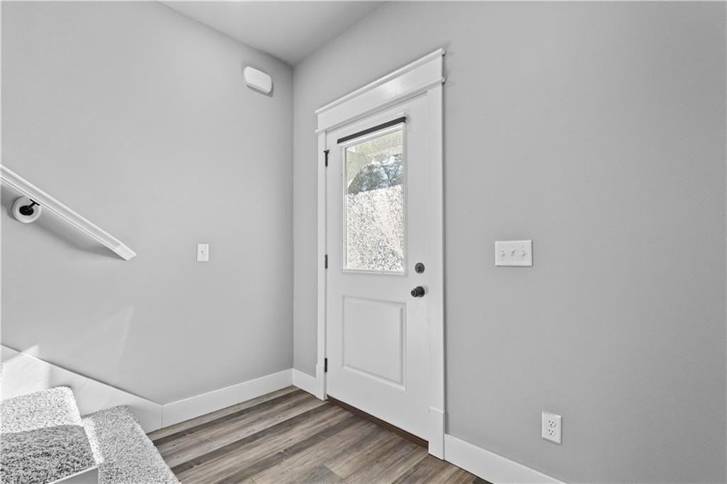 772 S Locust Ave #C4 - Photo 4 of 20