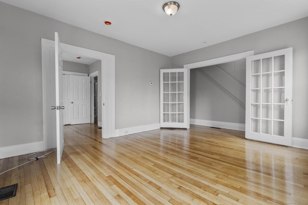 857 Noble Ave #1 - Photo 2 of 16