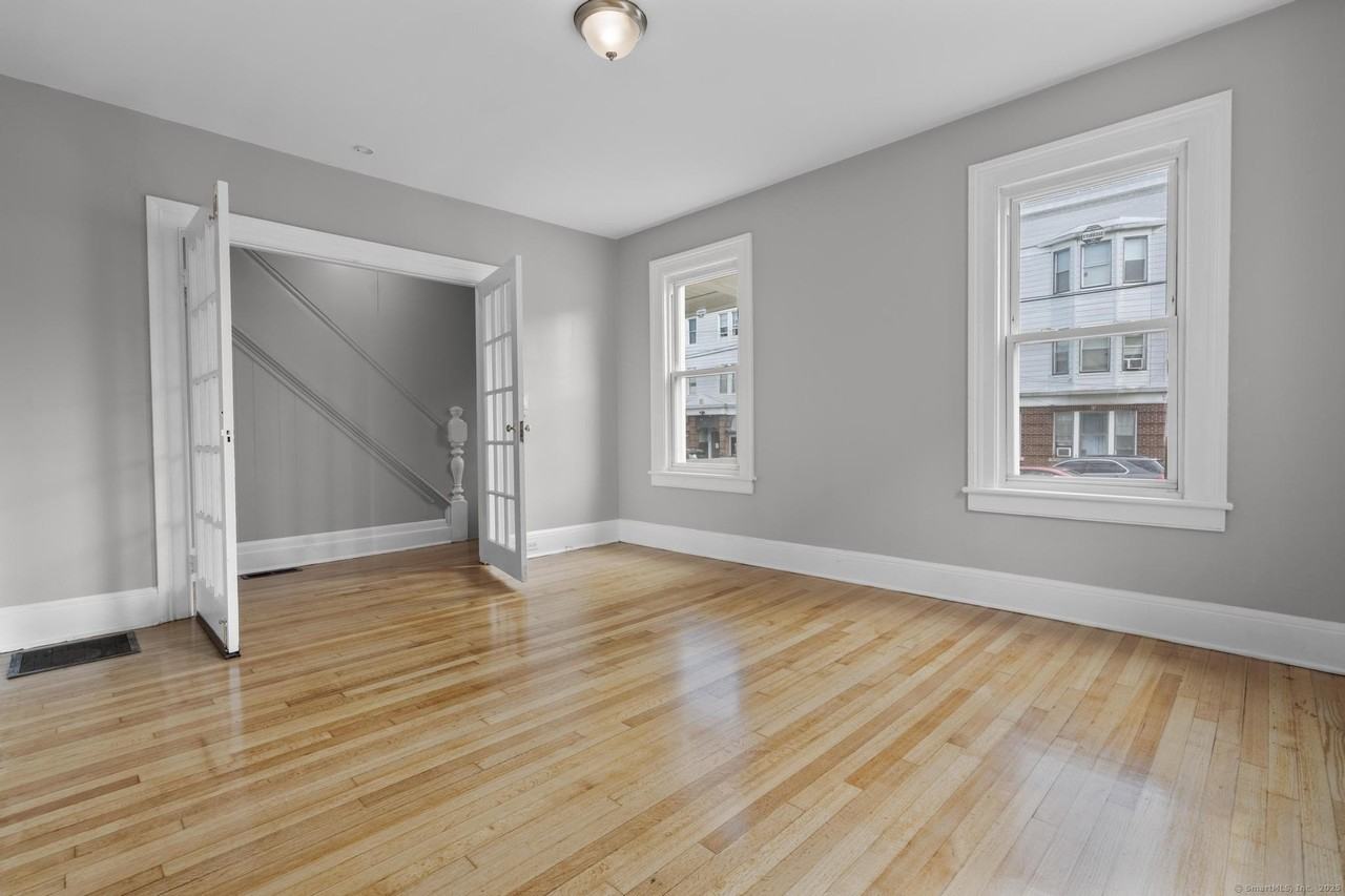 857 Noble Ave #1 - Photo 4 of 16