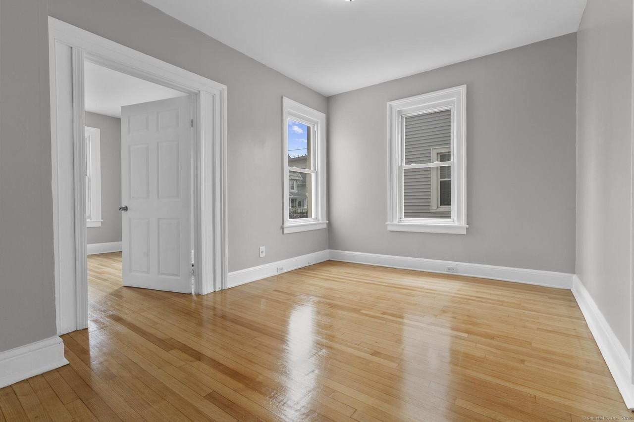 857 Noble Ave #1 - Photo 7 of 16