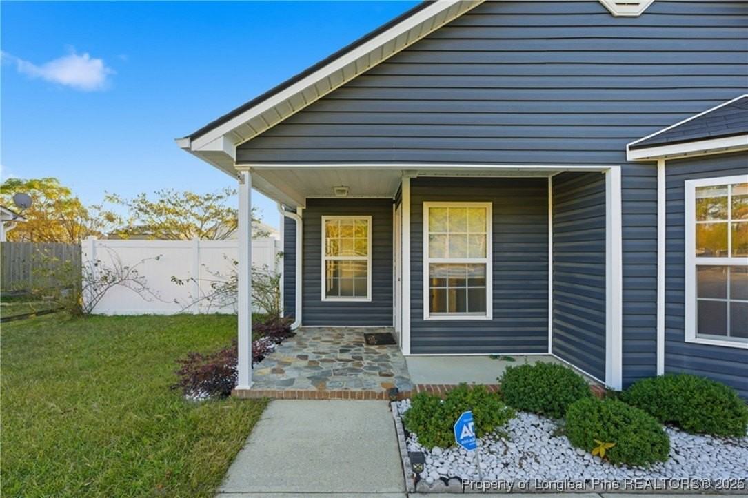 419 Northwoods Dr - Photo 4 of 50