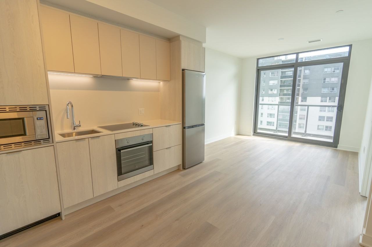 86 - 86 Dundas Street East #717 - Photo 2 of 10