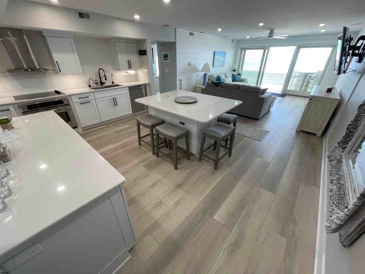 1703 Beach Ter #4N - Photo 2 of 32