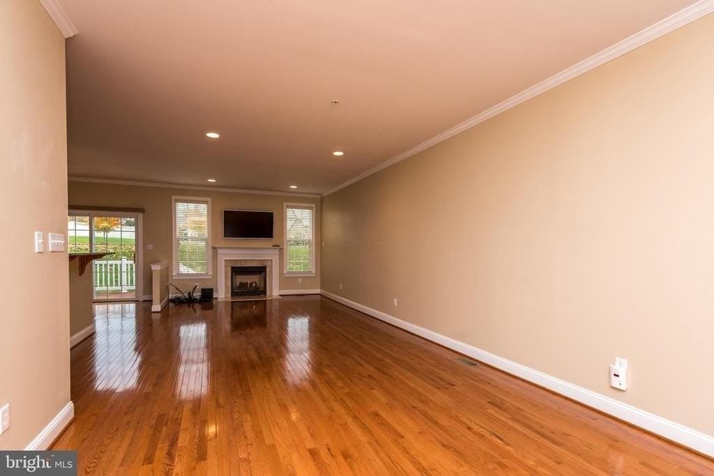 3233 Meadowview Cir #155 - Photo 3 of 36