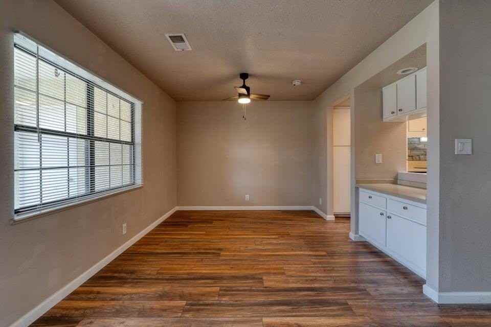 811 Country Club Dr Se Apt 2c #2C - Photo 6 of 19