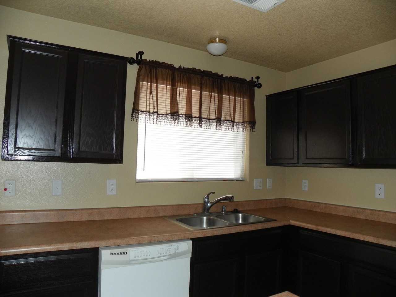 1828 Chicoma Road Northeast - Photo 6 of 20