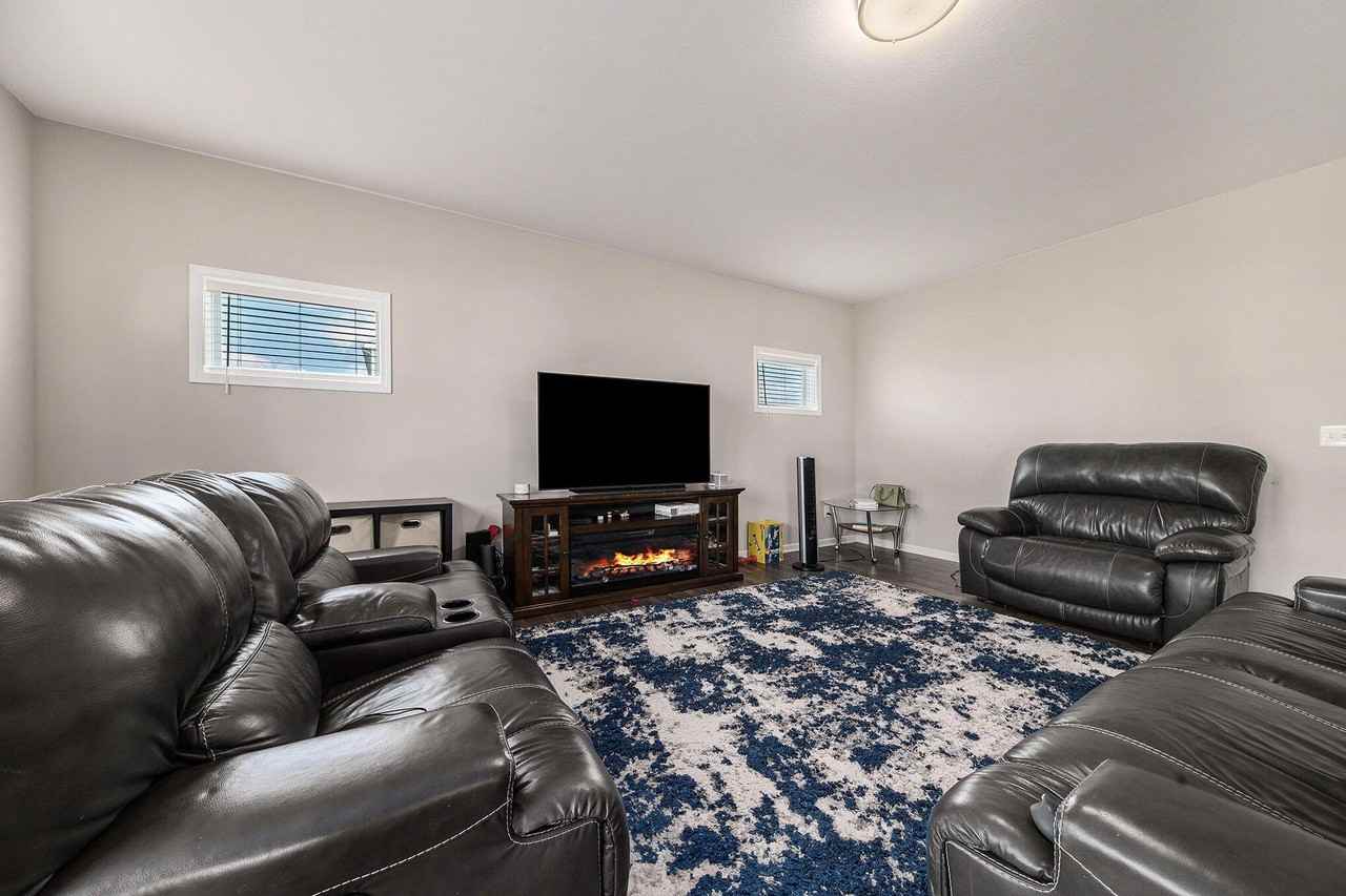 7280 Hopkinton Dr - Photo 4 of 23