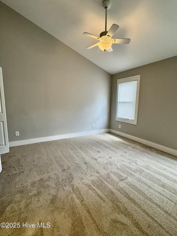 411 West 3rd Street - Photo 4 of 20