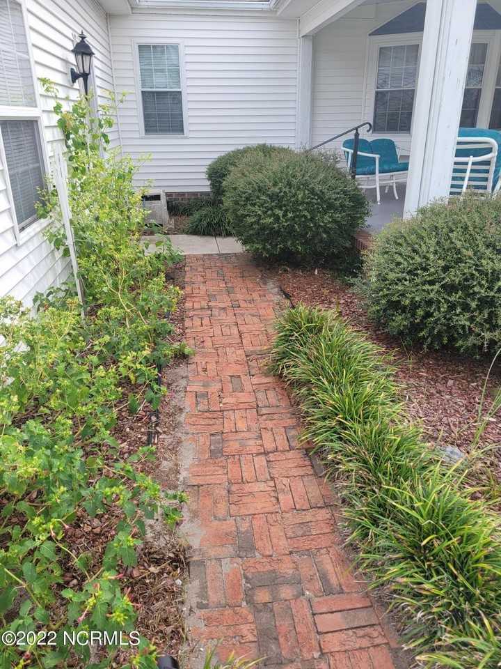 405 Alabama Ave - Photo 3 of 40