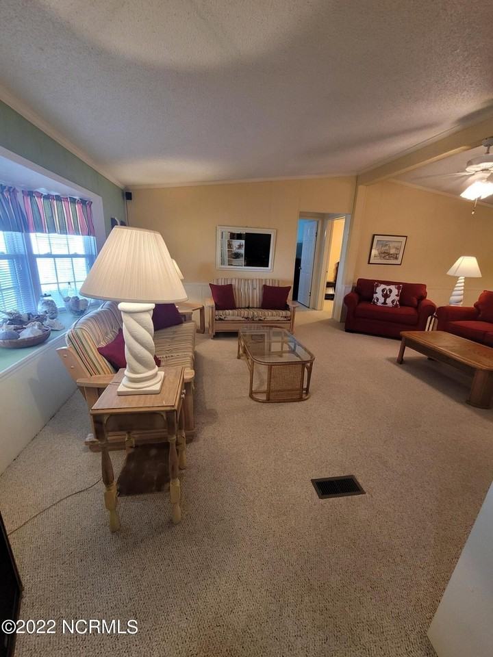 405 Alabama Ave - Photo 5 of 40