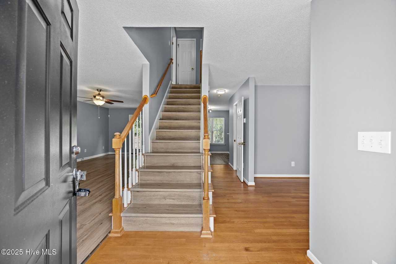 103 Arbor Drive - Photo 2 of 23