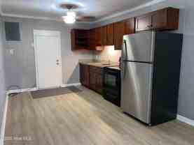 111 Morton St Apt 4 #4 - Photo 1 of 1