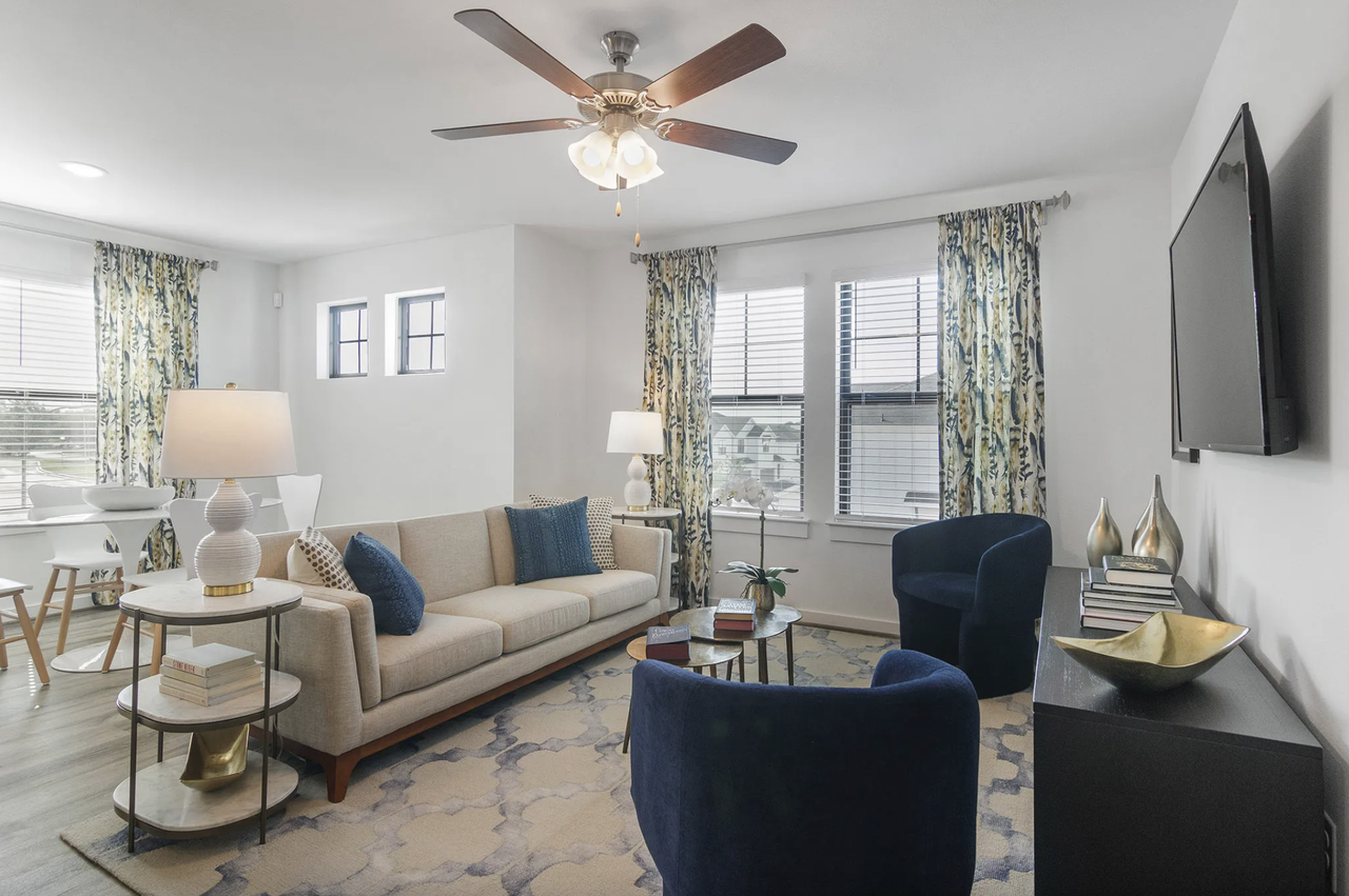 16870 South Interstate 35 Frontage Road - Photo 2 of 18