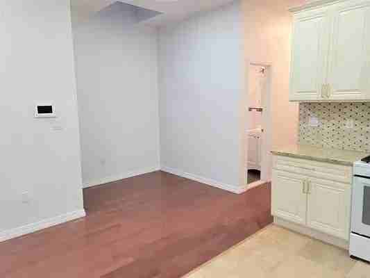 19th Ave #2 - Photo 4 of 8