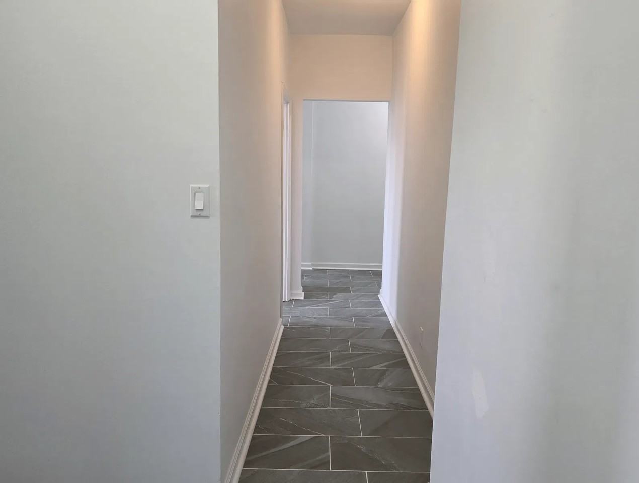 W 6th St #C6 - Photo 7 of 8