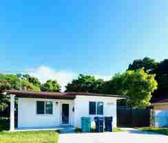 10370 Southwest 174th Terrace - Photo 1 of 1