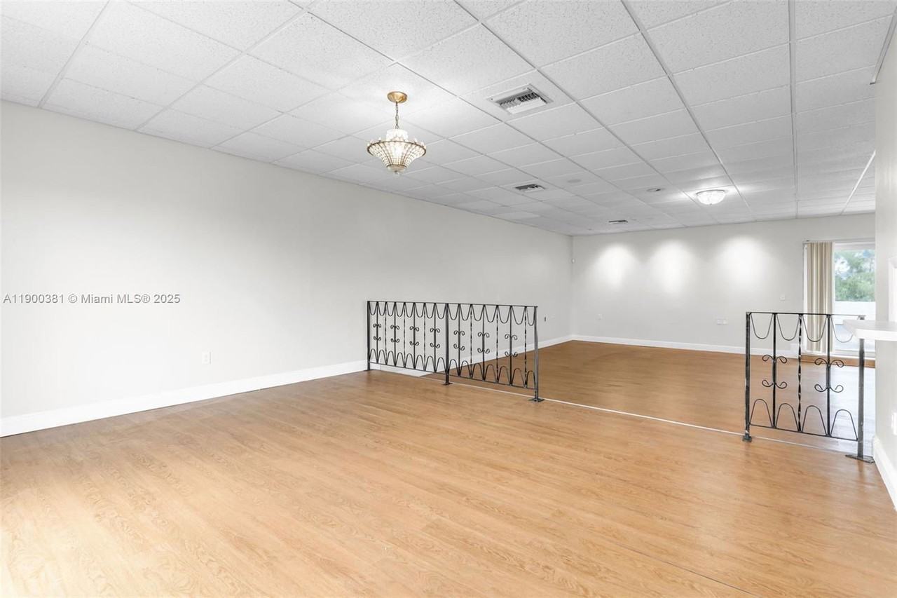 14820 Naranja Lakes Blvd #PHD - Photo 4 of 8