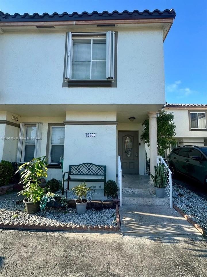 12306 Nw 11th St #1404 - Photo 2 of 31