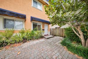 featured image of 2814 Sw 27th St